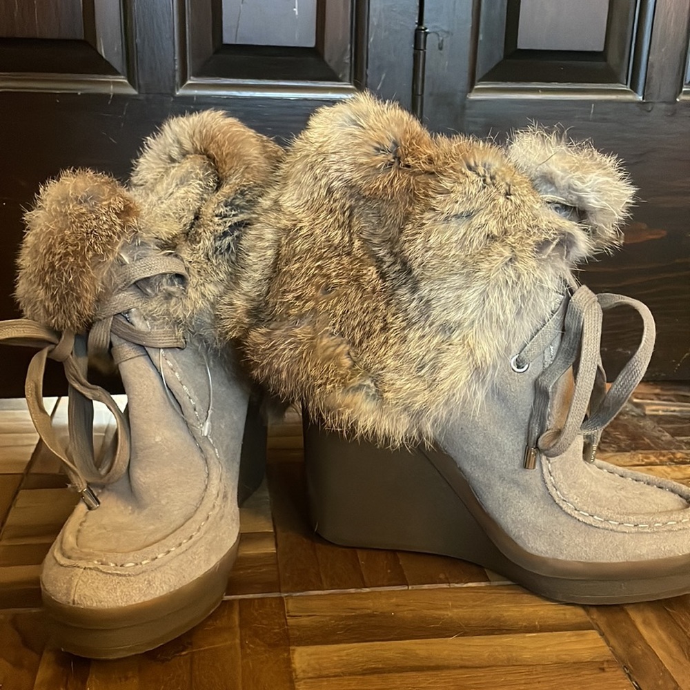 Brand new coach boots - Picture 2 of 3